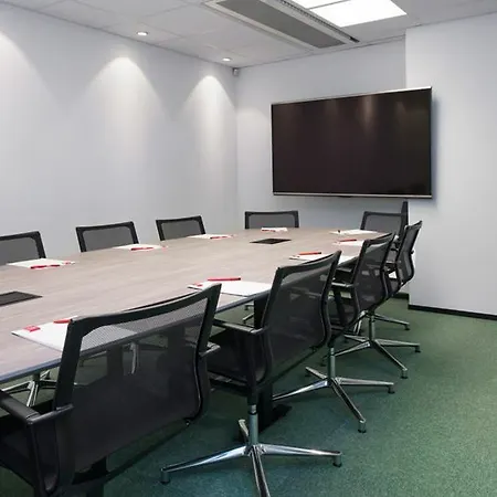 ホテル トーン ビカ アトリウム