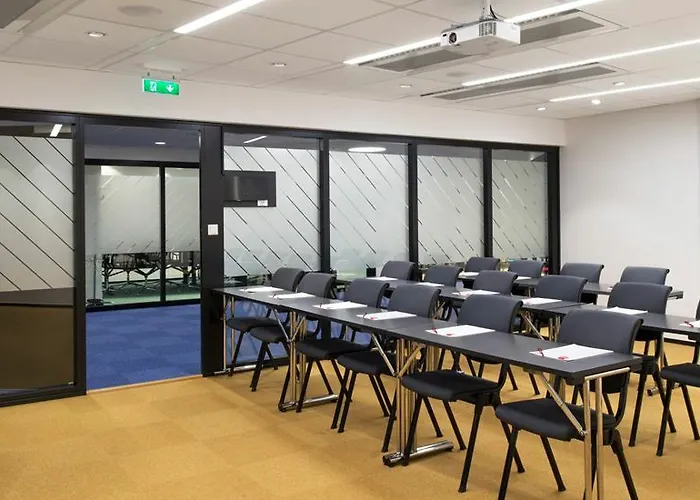 Отель Thon Vika Atrium 4*